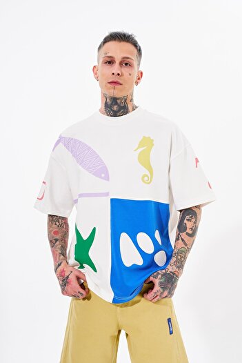 Machinist Men's 87 Sea Shells Printed Oversize Ecru Soft Blue T-Shirt