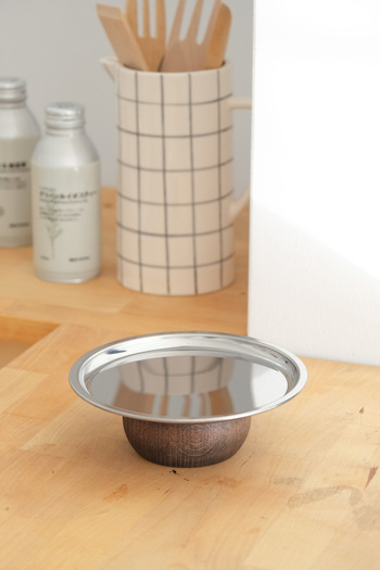 Beige & Stone Wooden Base Metal 18 cm Round Serving/Shower Plate Decorative Stand