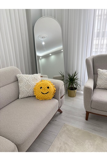 Home Gülümseyen Güneş Yastık –Evinizin Yeni Güneşi: Sevimli Emoji Yastık/Her Köşeye Güneş Gibi Bir Enerji