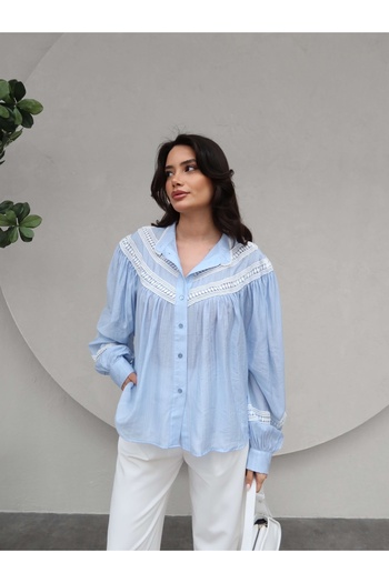 ESRAHELVACI Oversize Shirt with Lace Detail