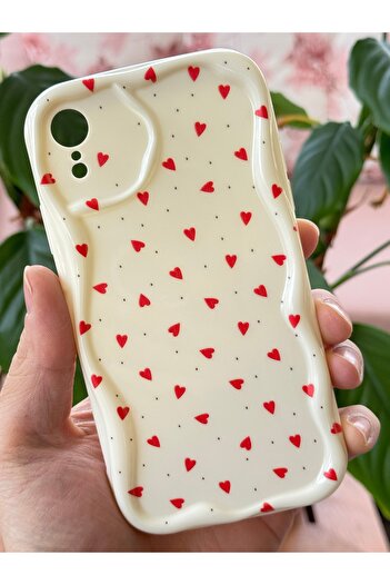 Fibaks iPhone XR Kılıf Kamera Korumalı Dalga Kenarlı Kırmızı Kalp Desenli Silikon Kapak