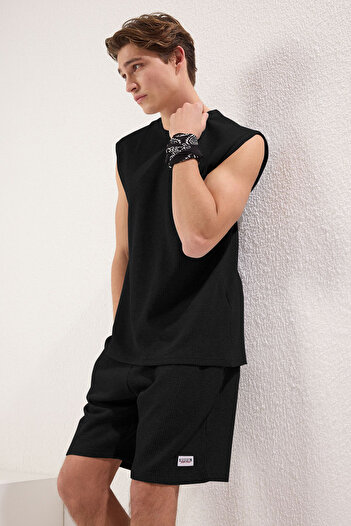 Trendyol Collection Black Regular Fit Labelösage Atlet Shorts Knitted Pajama Set