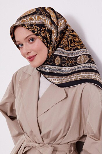 Levidor Twill Silk Scarf Motif Pattern Black Gold
