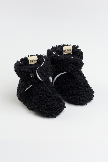 pufien Non-Slip Sole Baby Slippers – Black Slippers with Plush and Sweatproof Organic Cotton Lining