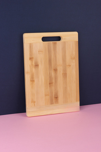 Woodcept Luxury Cutting and Presentation Board with Bamboo Handle, Cutting and Chopping Board Medium Size