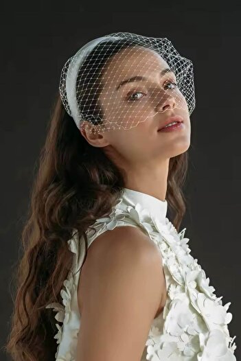 TAKIŞTIR White Color Tulle Detailed Hair Accessory / Wedding Wedding Bridal Crown