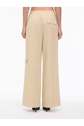 Calvin Klein Kadın Yüksek Bel Sol Yan Taraf Cep Detay Geniş Paça Gri Pantolon K20K208168-PCH