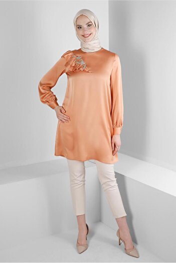 Alvina FLYWHEEL DETAIL SATIN TUNIC 43511