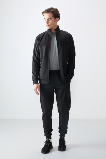 AIR JONES Μαύρη επιφάνεια με υφή Standard Fit Κεντημένη ανδρική αθλητική φόρμα - 85248