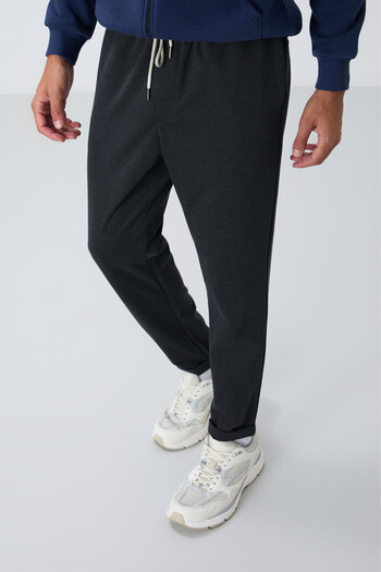 AIR JONES Σκούρο γκρι επιφάνεια με υφή Standard Fit Ανδρική αθλητική φόρμα κάτω - 82154