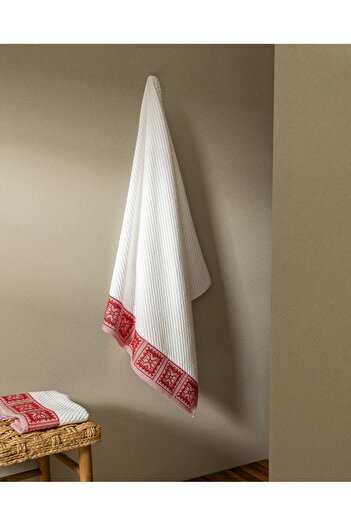Madame Coco Zeste 100% Cotton Bath Towel - White/Red