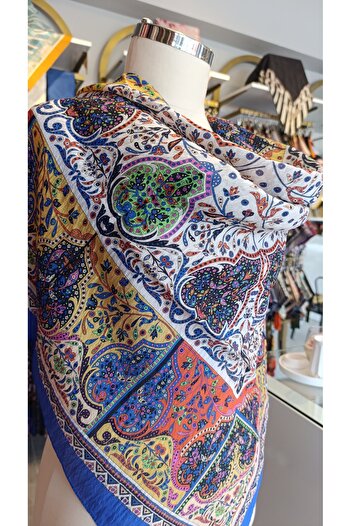 Loryan Diamond Harmony Scarf - White Background