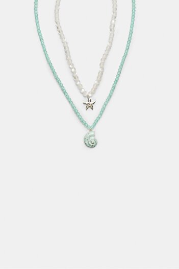 Stradivarius Set of 2 star and seashell necklaces