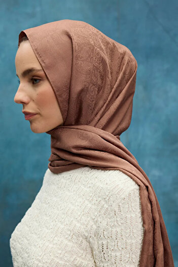 cs camellia scarf Σάλι με έθνικ σχέδιο από μεταξένιο ζακάρ - Μόκα