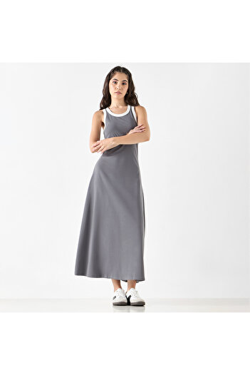 FAV Sleeveless Dress with Round Neck and Racerback