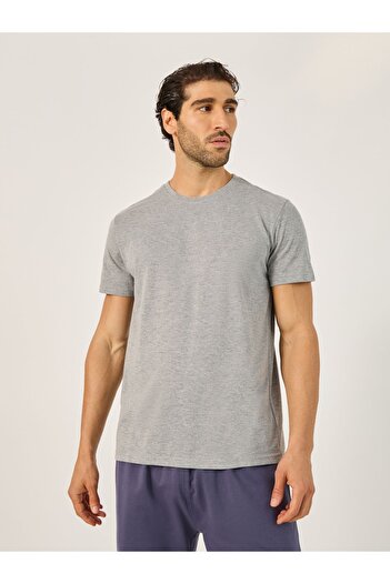 Styli Solid Regular Fit Cotton Rich T-Shirt