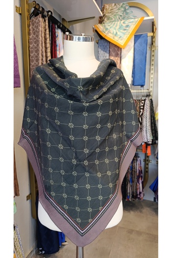 Loryan Diamond Pi̇eno Scarf