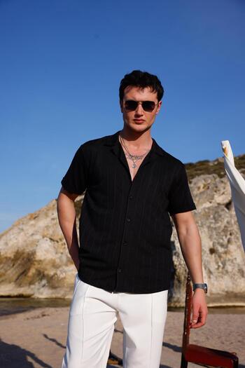 Pobudo Men's Black Color Knitted Rug Pattern Short Sleeve Shirt