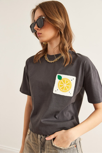 Olalook Women's Smoked Pocket Detailed Crop Cotton T-Shirt Tsh- 19000857