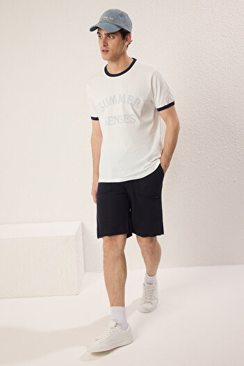 Trendyol Collection Темно-сині шорти з детальним прострочуванням і кишенями TMNSS25SR00052 з щільної тканини з регулярною строчкою