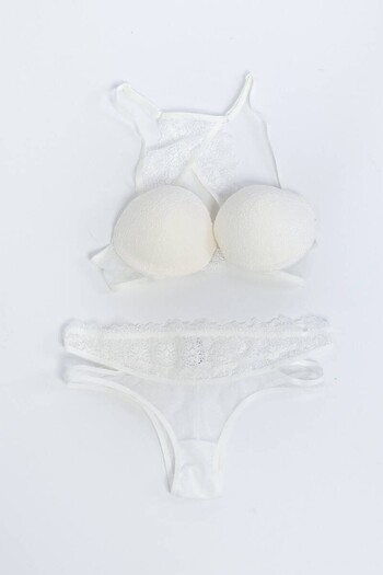 Pierre Cardin Women's Push Up Back Detailed Regular Bra Set