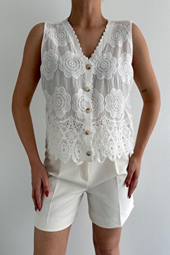 Suziş Women's White Flower Embroidered Lace Vest Standard Size M37286