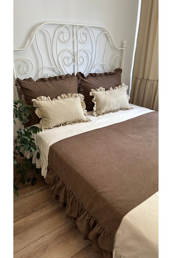 Decamor home Brown Color Double Layer Ruffled Bed Runner and Pillowcase Double Size 3 Pcs