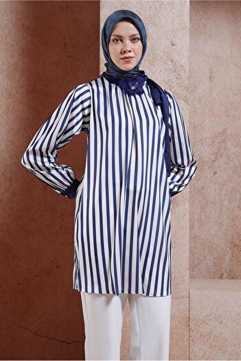 Alvina Satin Tunic - Striped Model 44629