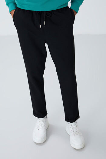AIR JONES Ανδρικό παντελόνι φόρμας Standard Fit με υφή μαύρης επιφάνειας - 82154