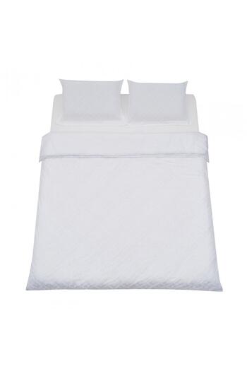 Heinner Home Tufted Microfiber King size Bed set White