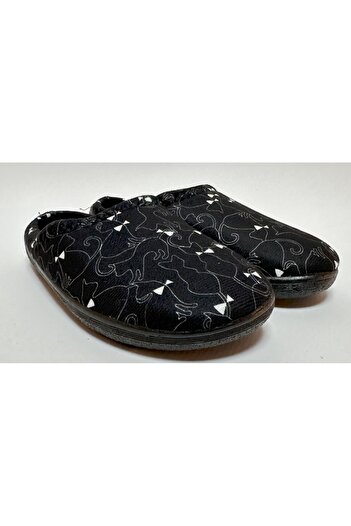 GEZER Black and White Comfortable and Lightweight Cat Figure Women's Daily Home and Guest Slippers