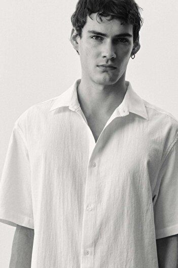 H&M Regular Fit Textured shirt