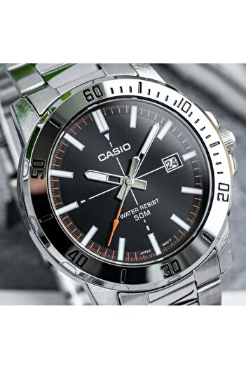 Casio Casio Men's Analog Watch with Stainless Steel Strap MTP-VD01D-1E2VUD - 49 mm - Silver
