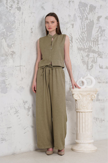 Lia Blanco's Women's Brooch Vest Pants Suit