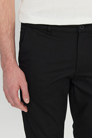 AC&Co / Altınyıldız Classics Erkek Siyah Pamuklu Slim Fit Dar Kesim Yan Cep Esnek Casual Pantolon