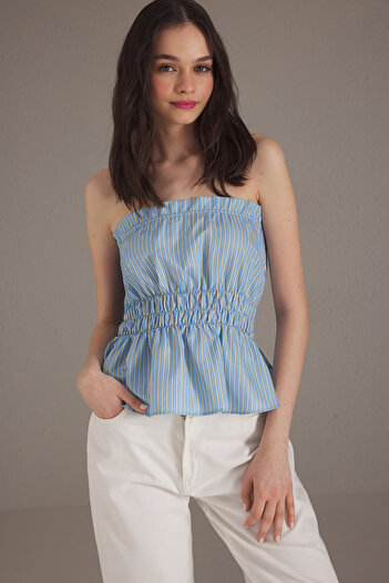 Trendyol Collection Μπλε στράπλες ριγέ υφαντή μπλούζα TWOSS25BZ00499