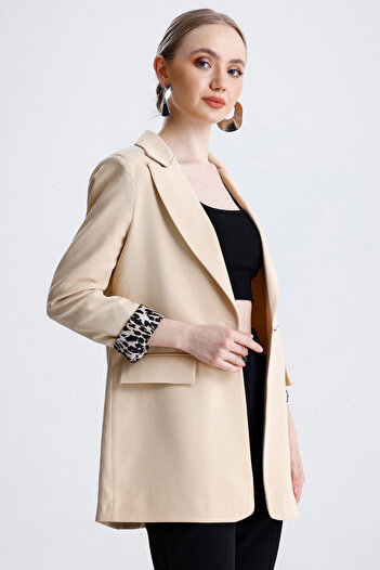 MD trend Kadın Leopar Detaylı Düğmeli Astarlı Vatkalı Blazer Ceket
