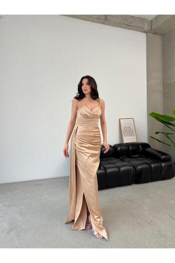 Serica Moda Βραδινό φόρεμα σατέν με λεπτομέρεια στη μέση με μπεζ πέτρινο λουράκι