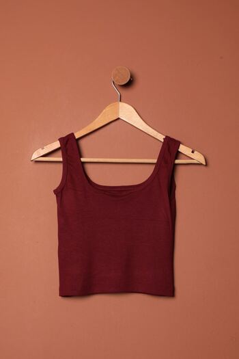HYPERCK Strawberry Viscose Strap Crop-Burgundy Fabric
