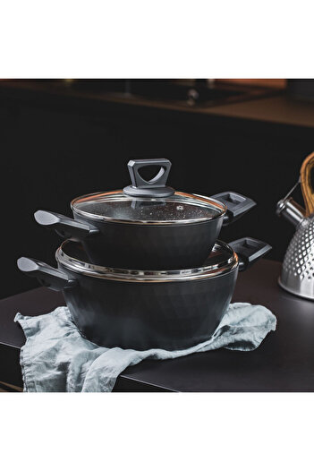 Ambition Pot with lid 20cm, 1.9L, Qualum Basic Stone Edition coating, Diamond