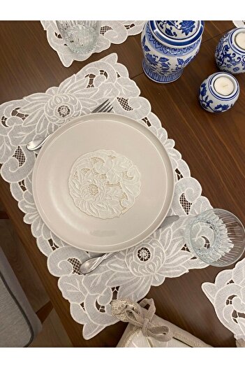 Denef Home Hole Work Antique American Service 1 Piece - Machine Embroidered, Hole Work, Stain Resistant Linen, 35X50 cm