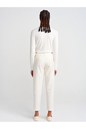 Dilvin 71637 Knitted Belted Chino Trousers-White