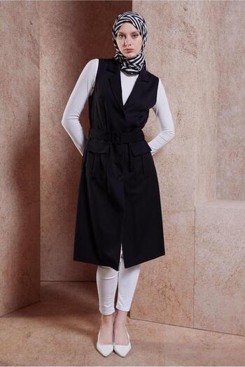 Alvina 44657ModelBelted Vest