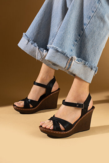 Pembe Potin New Season Women's Black Comfortable Wedge Sole Stylish Daily Sandals