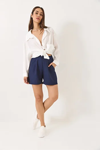 Bianco Lucci Women's Flowy Pleated Pocket Detailed Shorts 30024 60283048