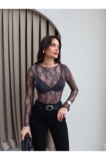 ESRAHELVACI Long Flared Sleeve Detailed Lace Blouse
