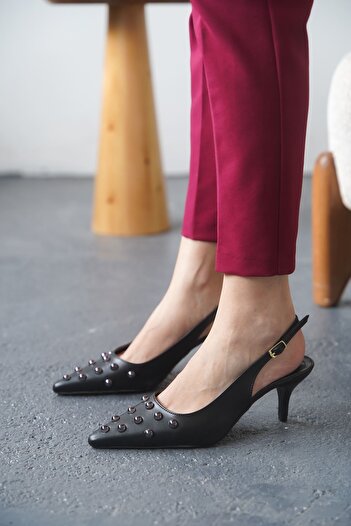 MODAADAM Women's Volate Troc Low Heel Shoes - Black-Leather