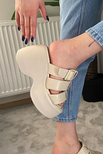 Preshley Women's Bonti Beige Three-Piece Buckle Detailed Thick Sole Orthopedic Sandals K-3030