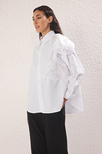 Trendyol Modest Bílá froté mašlička Detailní tkaná košile TCTSS25TG00026