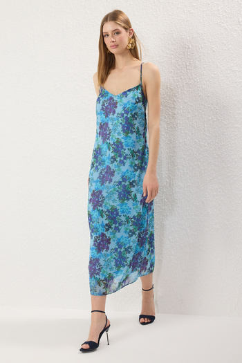 Trendyol Collection Rochie maxi țesută în linie A cu flori albastre TWOSS25EL00437